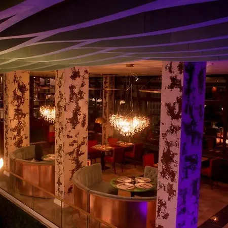 Hotel покрит 3*