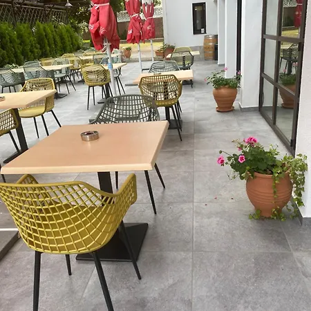 Hotel покрит 3*