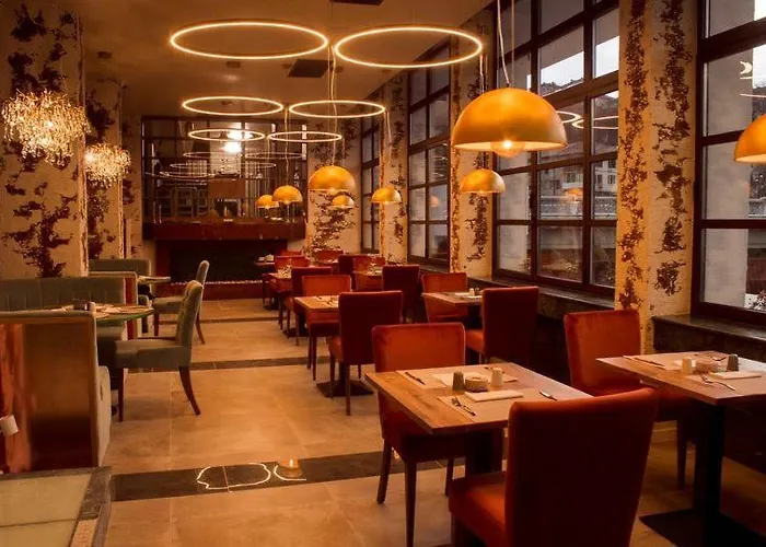 Hotel покрит 3*