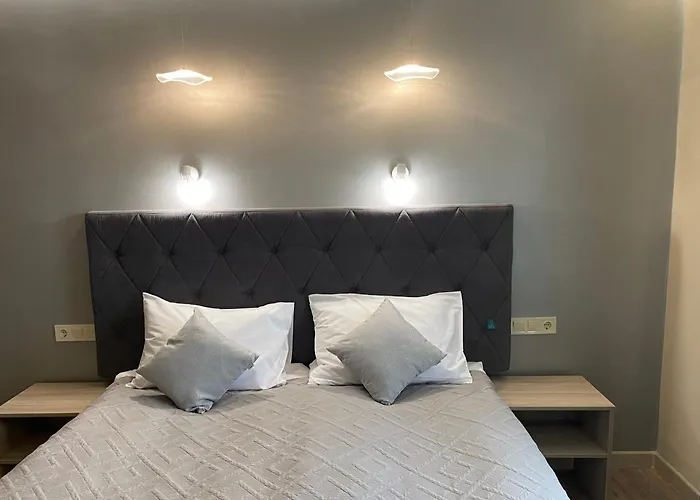 Hotel покрит Lovetsj