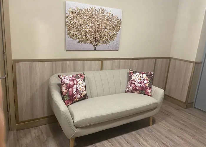 Hotel покрит Lovetsj