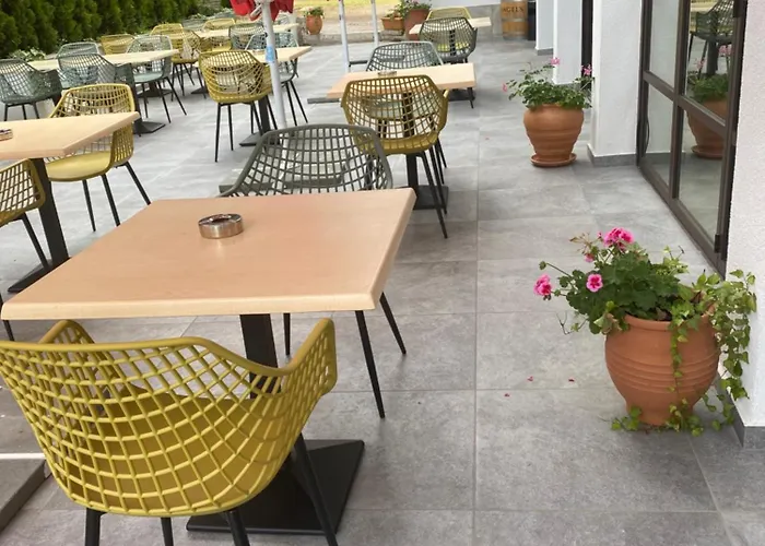 Hotel покрит 3*